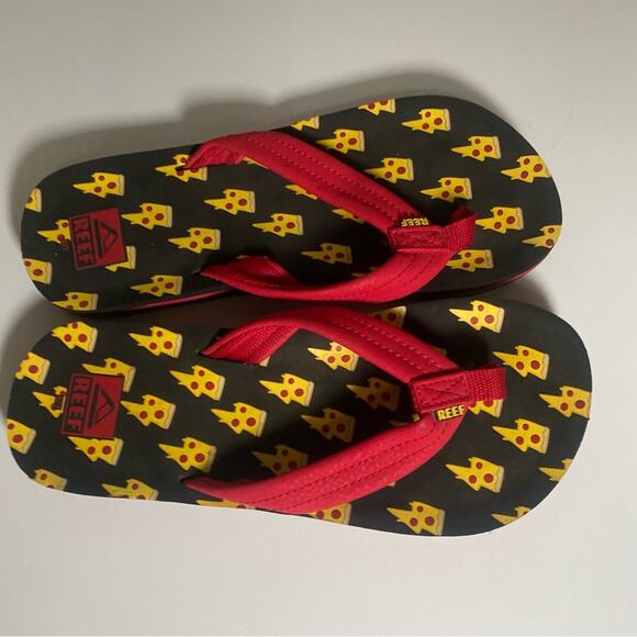 Reef Other - Reef Pizza print Flip Flops kids size 6/7
